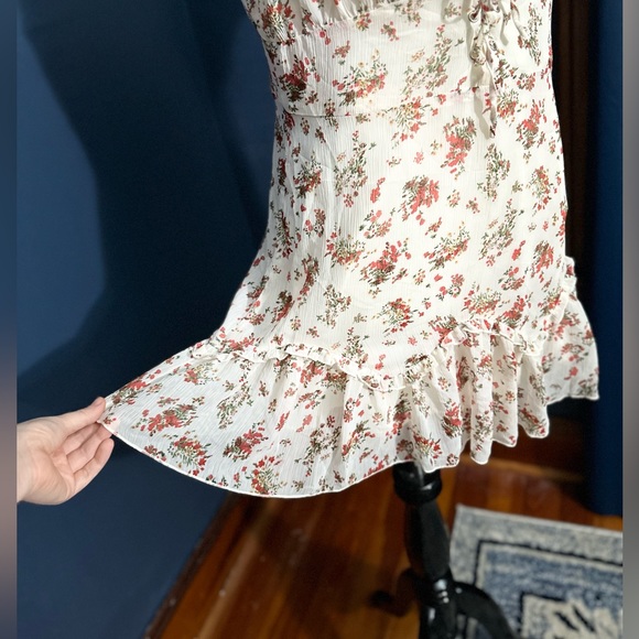 Cider Corset Laced White Floral Ruffle Dress - Picture 5 of 9